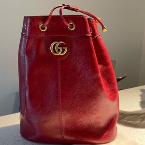 Gucci
2019 Medium Re(Belle) Convertible Bucket Bag